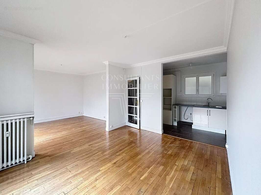 Appartement à NEUILLY-SUR-SEINE