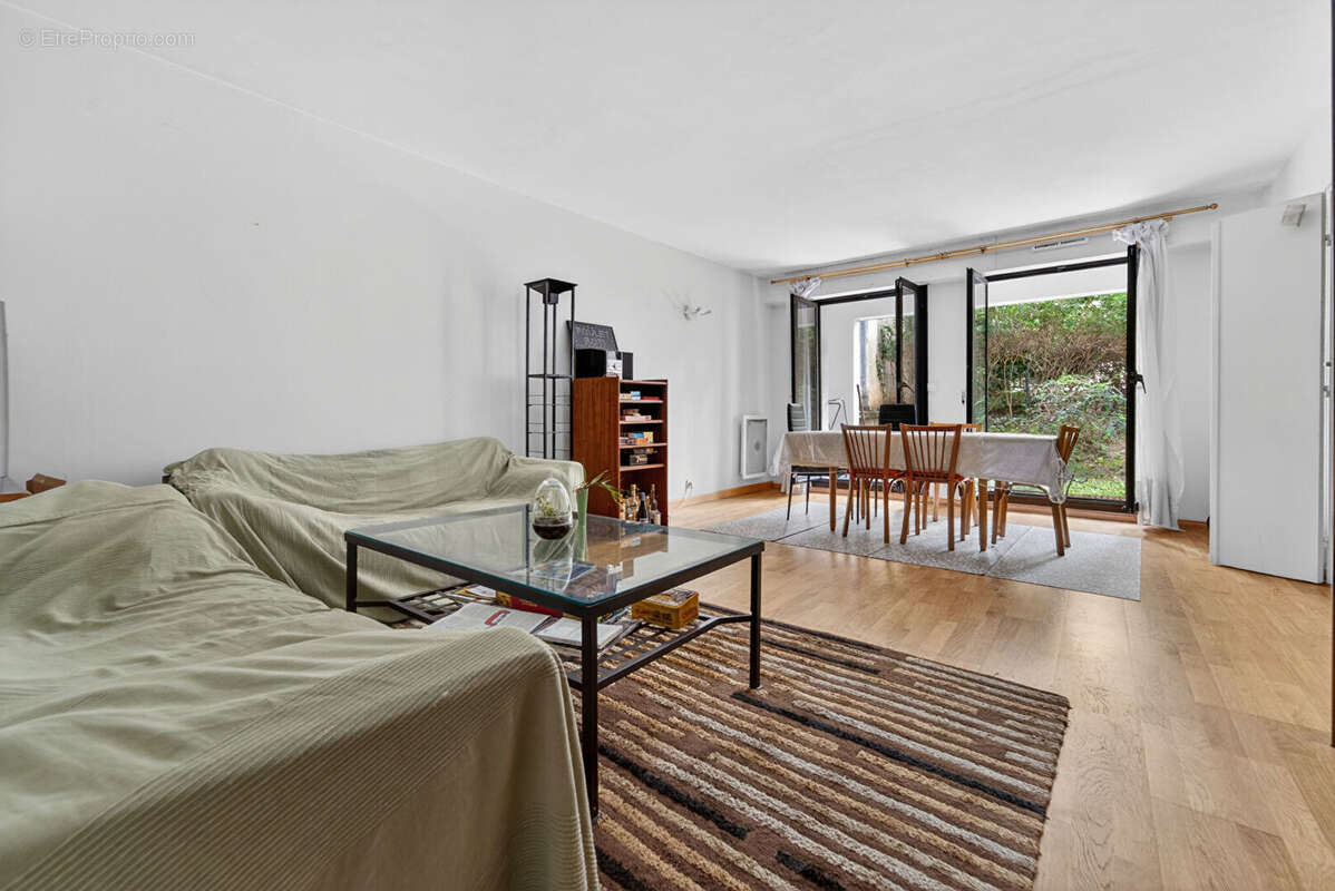 Appartement à PARIS-20E