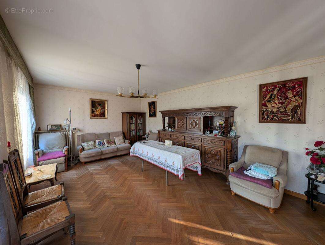 Maison à PONT-DE-ROIDE