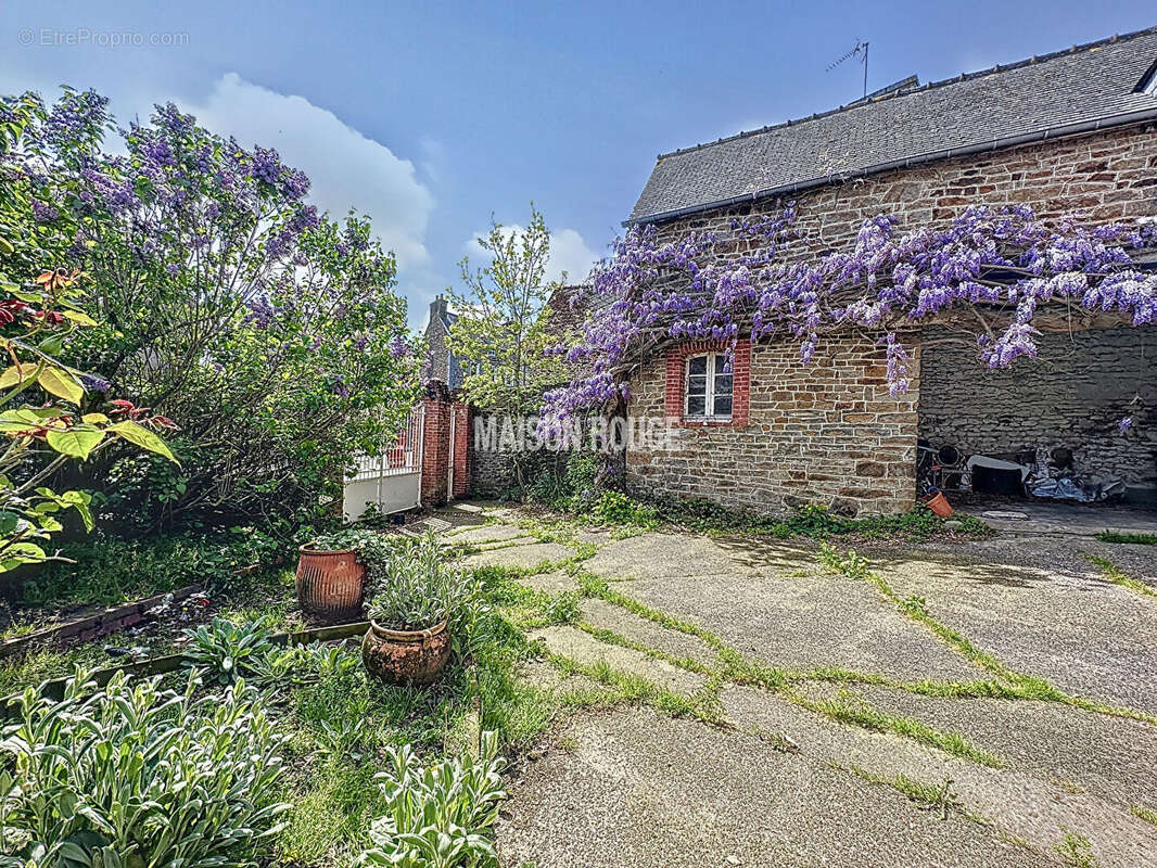 Maison à PLEUDIHEN-SUR-RANCE