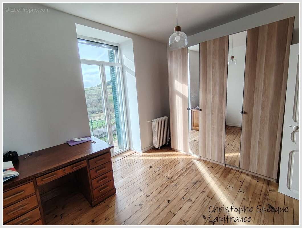 Maison de maître rénovée avec dépendances et gîte – Un bien rare au cœur de la campagne LE VERNET SAINTE MARGUERITE (63) - photo 11