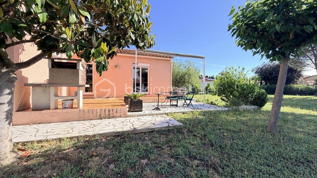 Maison à PEZILLA-LA-RIVIERE
