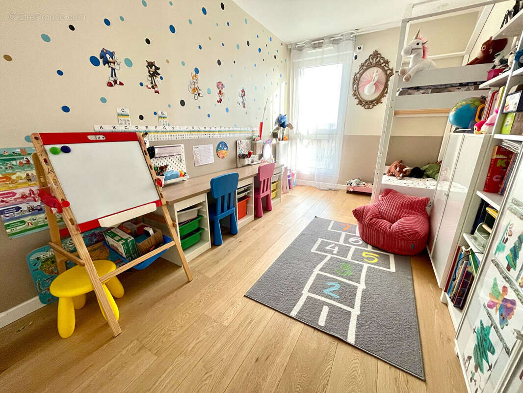 Appartement à COLOMBES