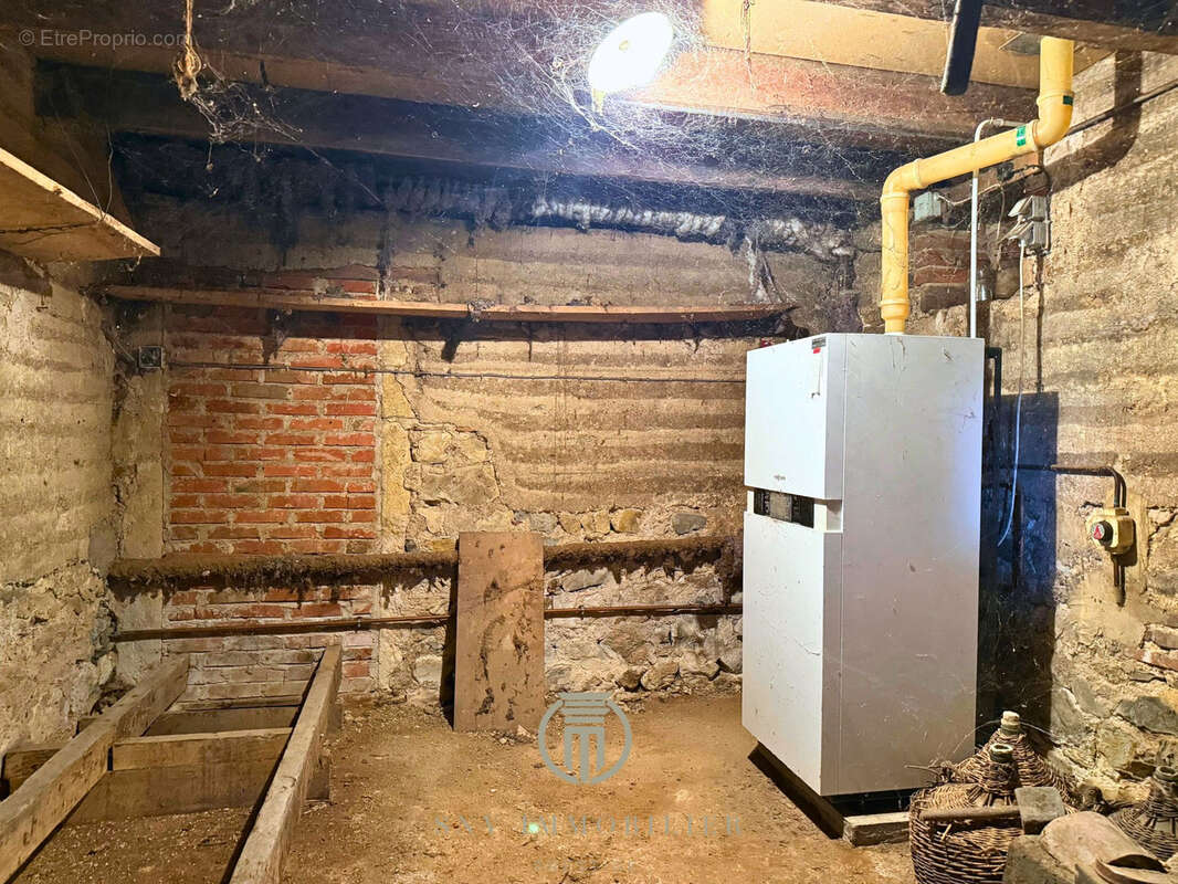 Maison à BOURG-LE-COMTE