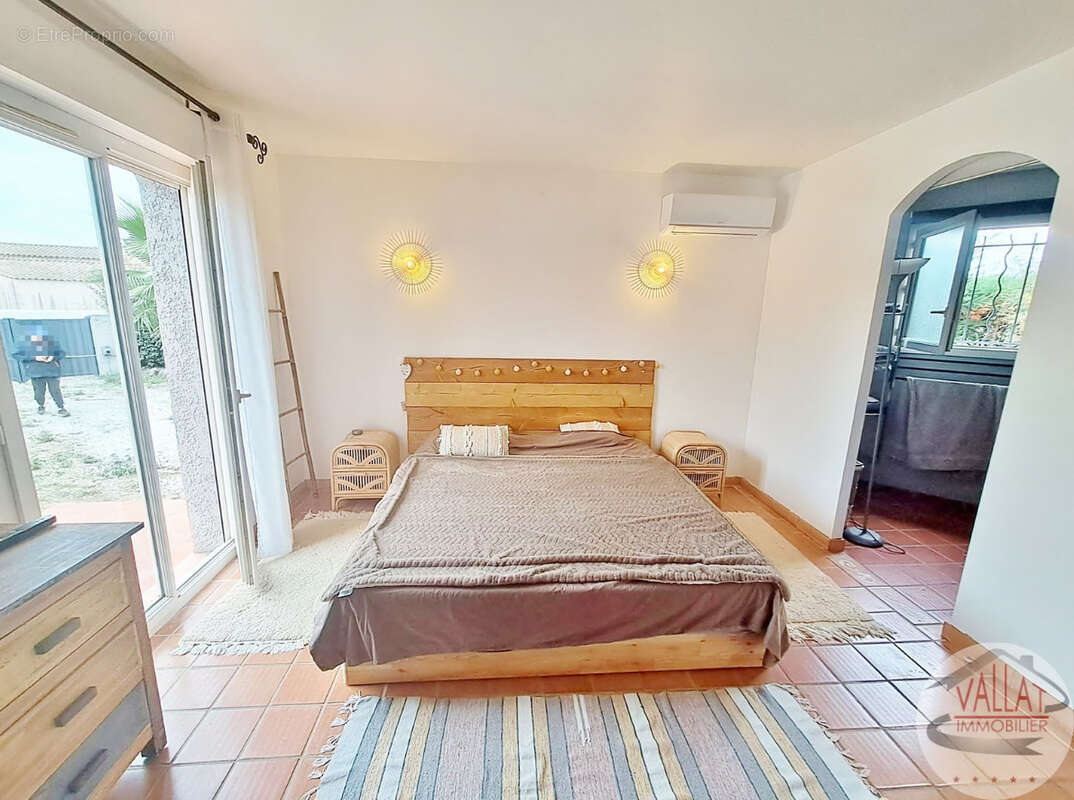 Villa de plain-pied avec piscine à vendre au Grau d'Agde ! - photo 10