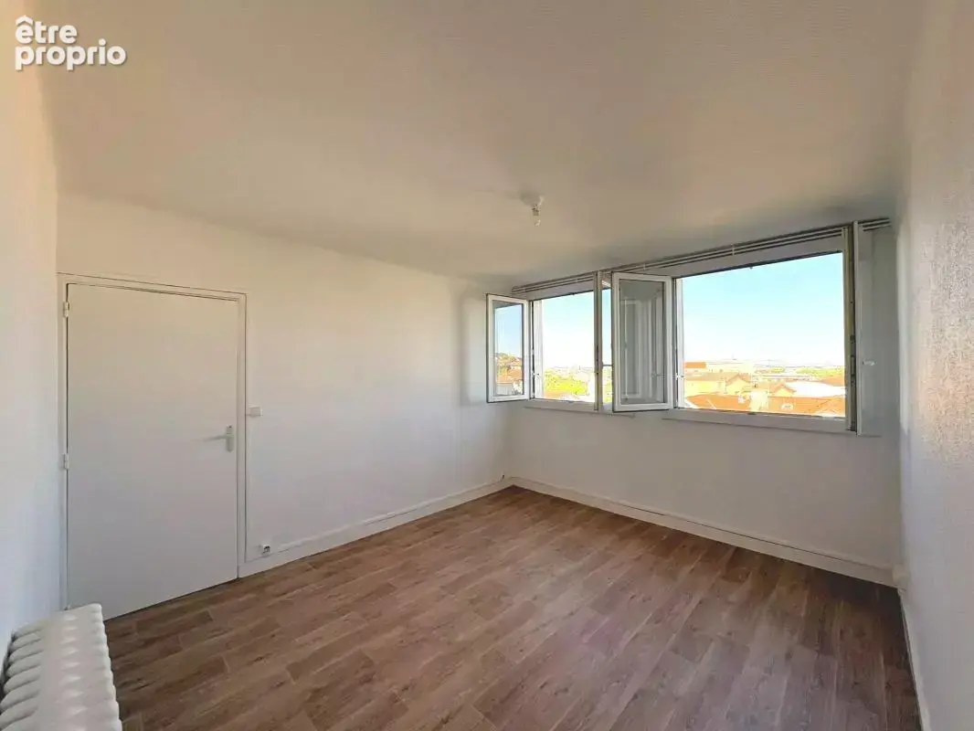 Appartement À Vendre - photo 2