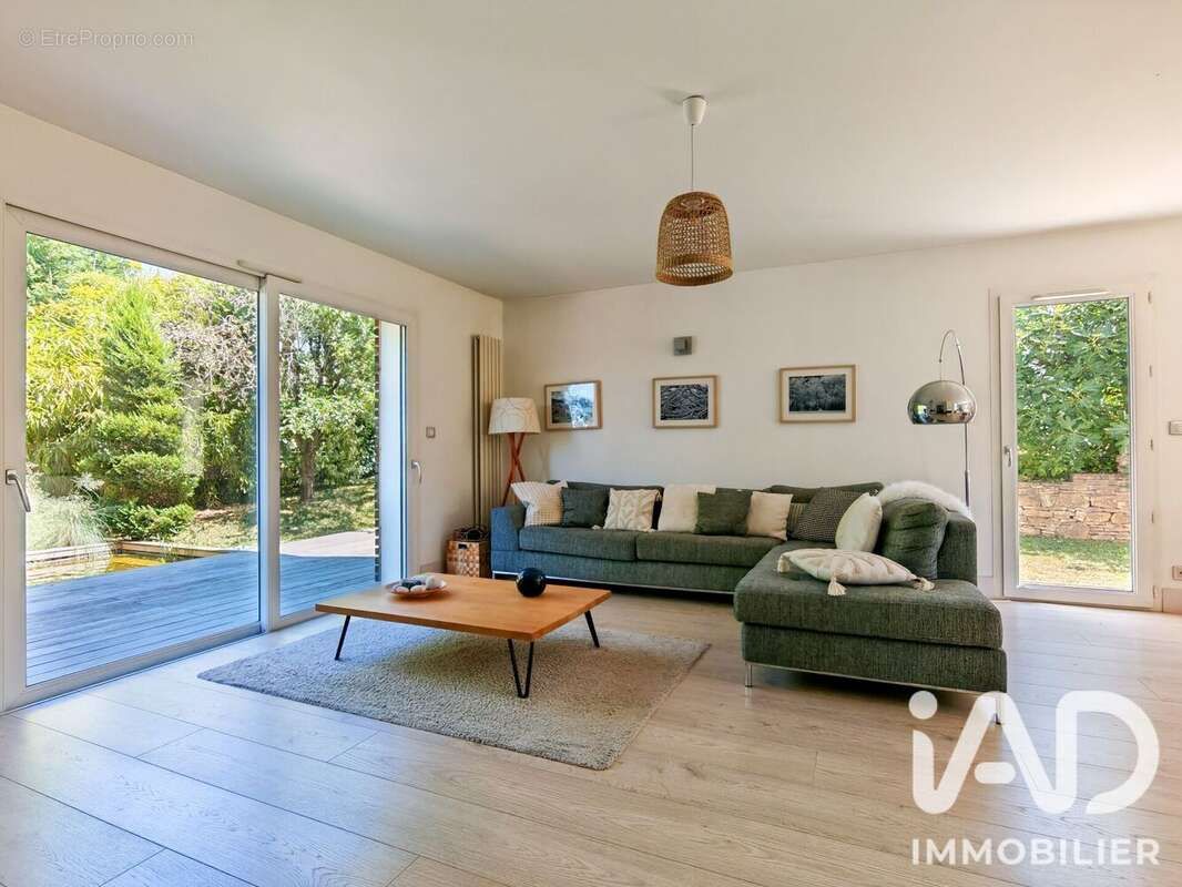 Maison 167 m² à Lozanne  - photo 4