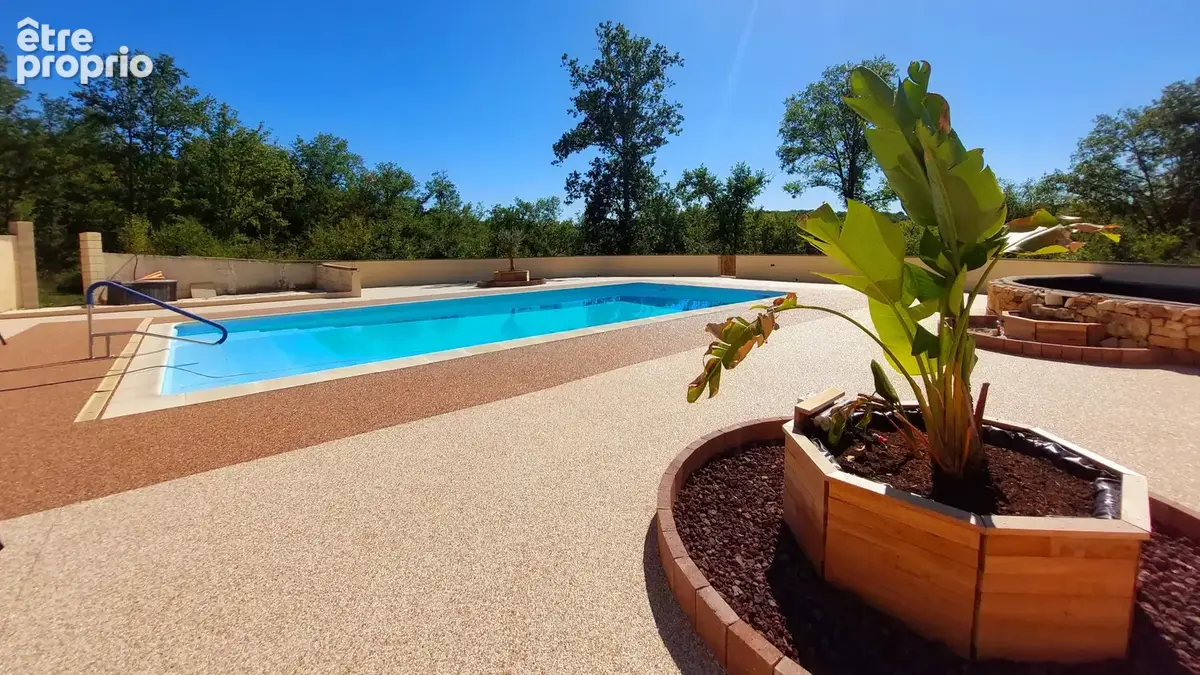 Propriété de caractère de 444 m² avec piscine et 9 012 m² de terrain à Payrac, rendement locatif avec divers possibilités d'acce - photo 15