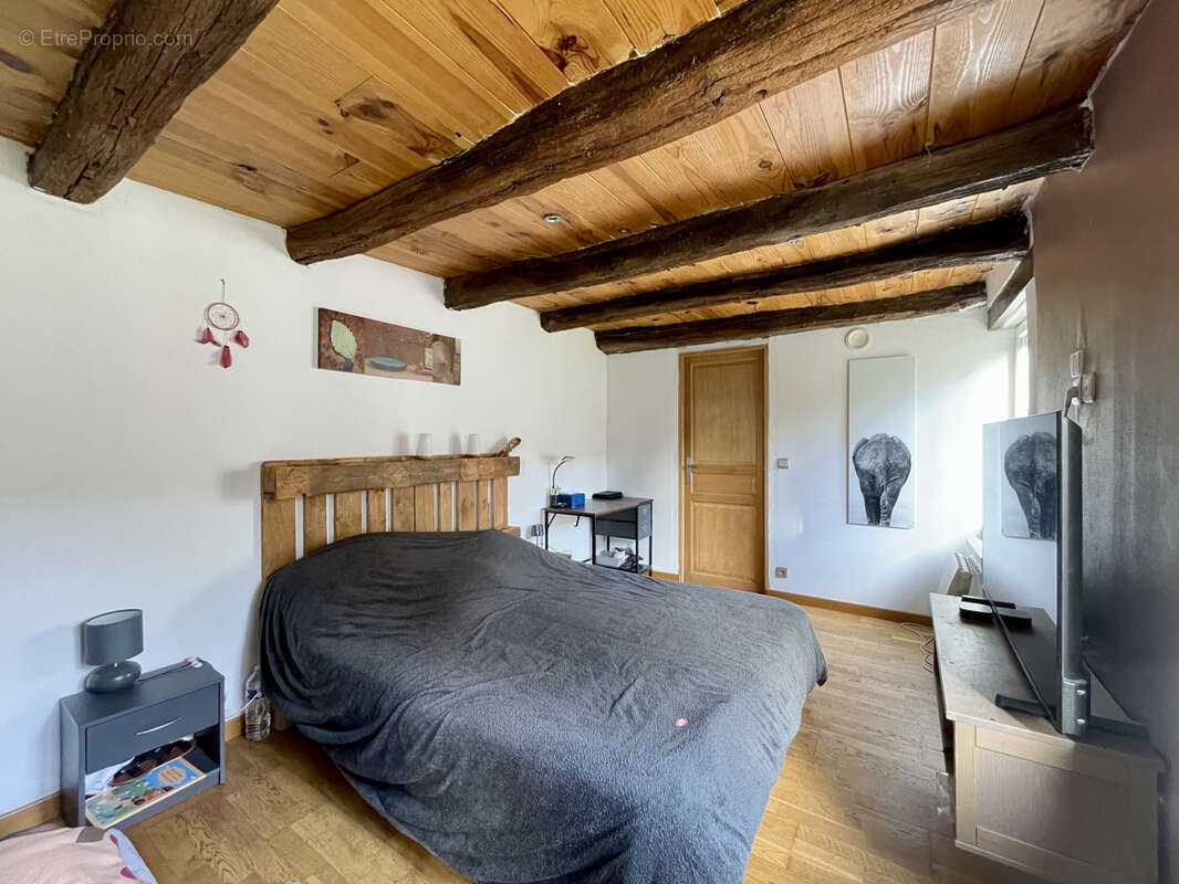 Maison à LES BAUX-SAINTE-CROIX