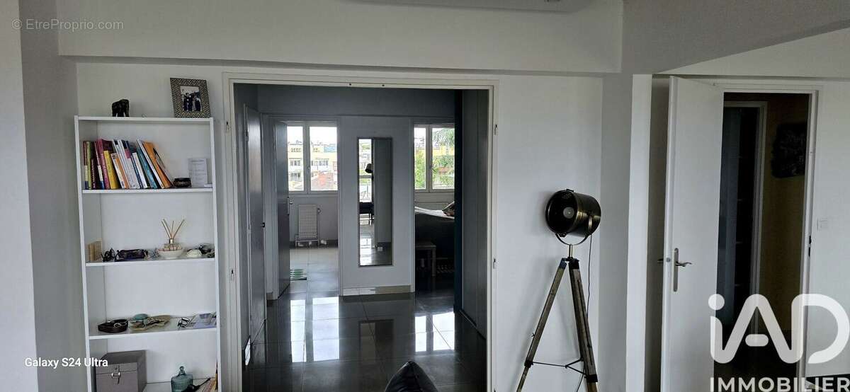 Photo 3 - Appartement à VILLEURBANNE