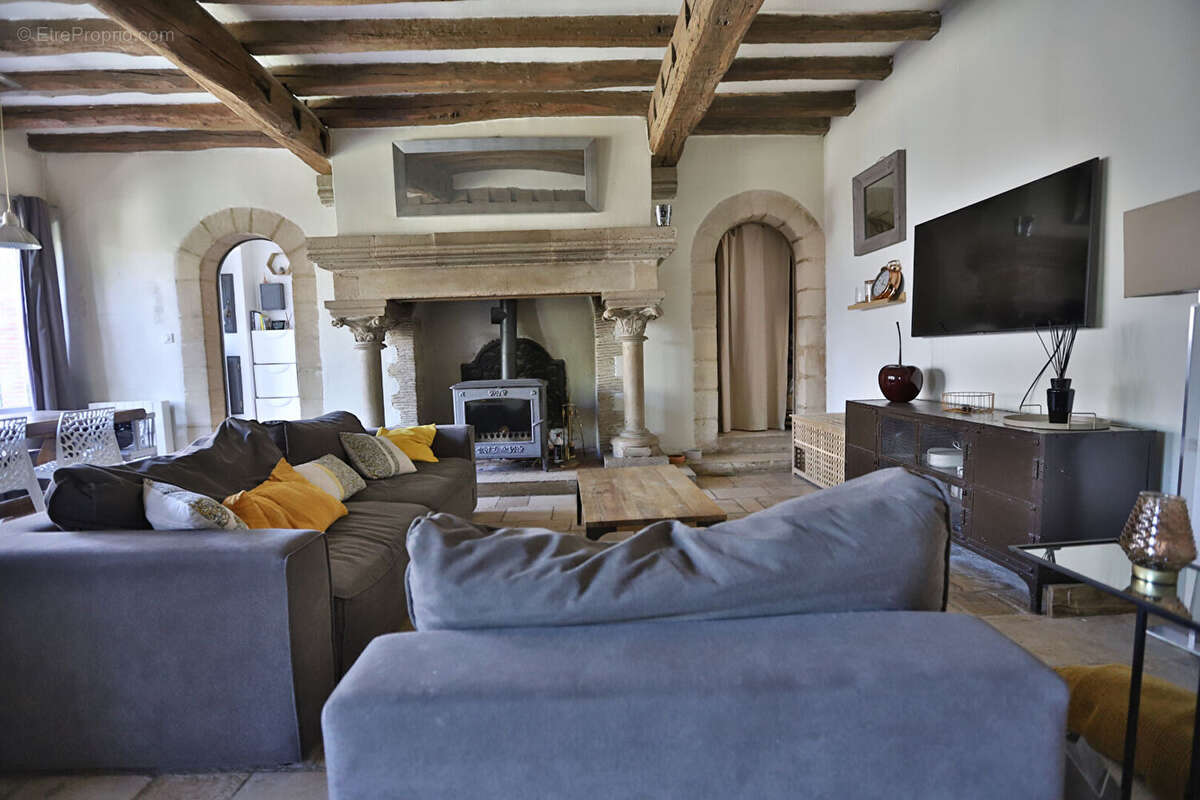 Maison à BAZAINVILLE