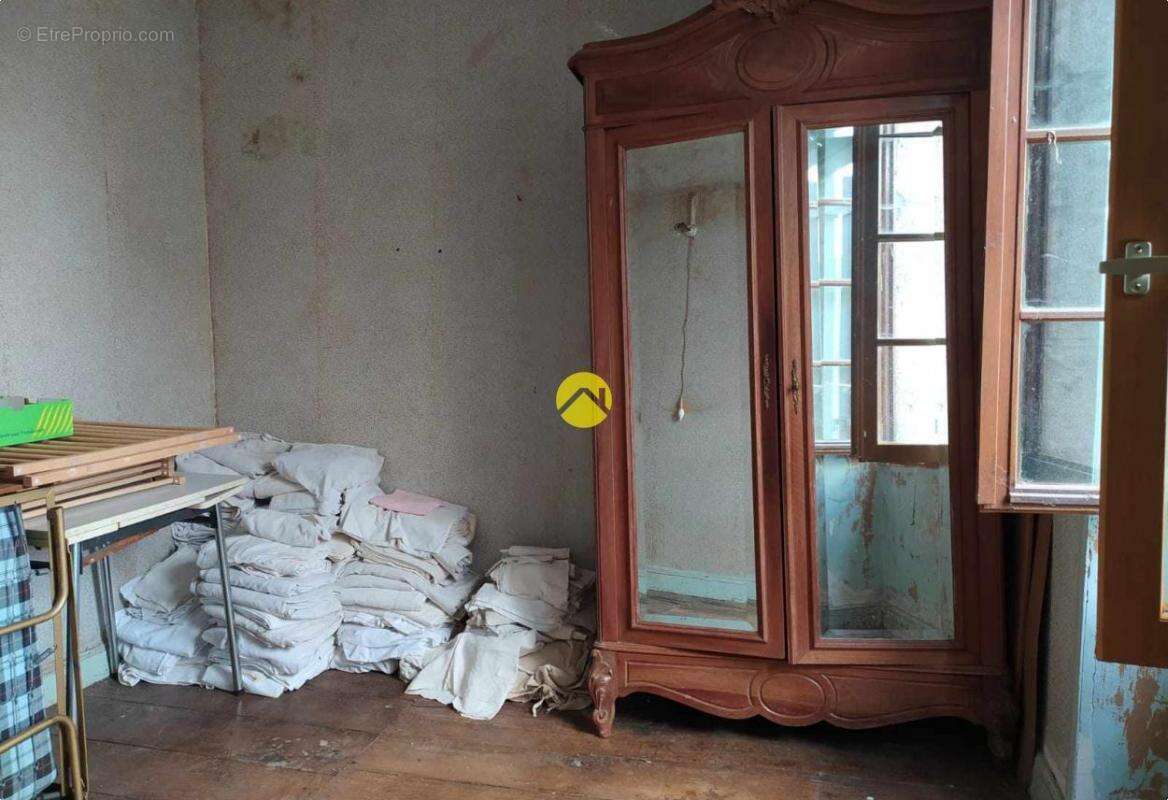 Maison à CHENERAILLES