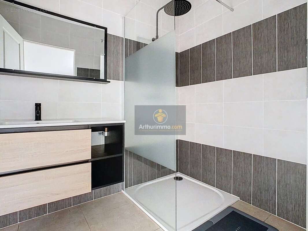 Maison à LE BUISSON-DE-CADOUIN