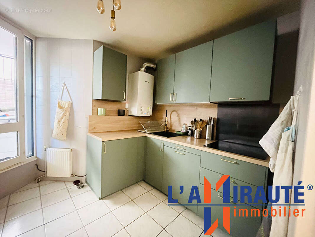 Appartement à SARTROUVILLE