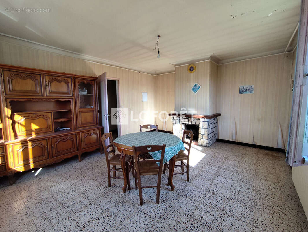 Maison à ESCATALENS