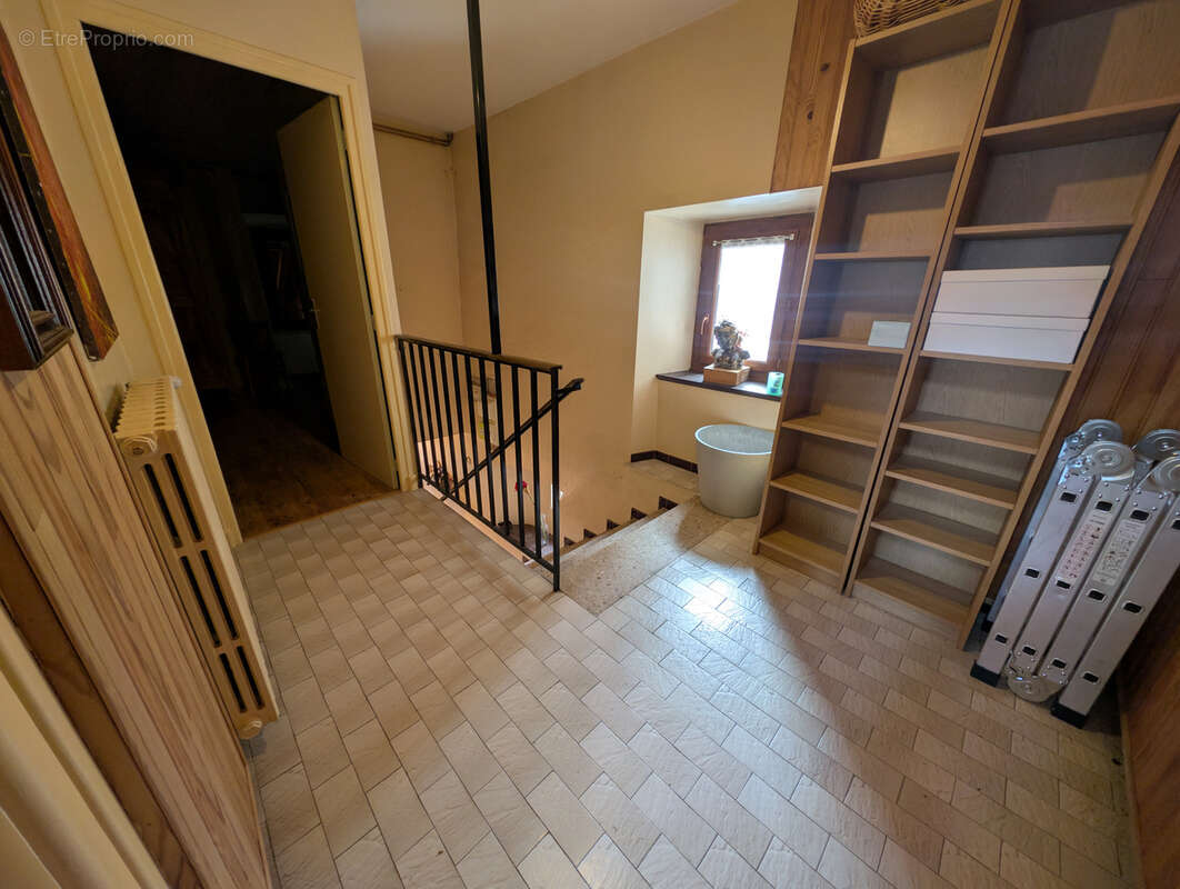 Maison à COUCOURON