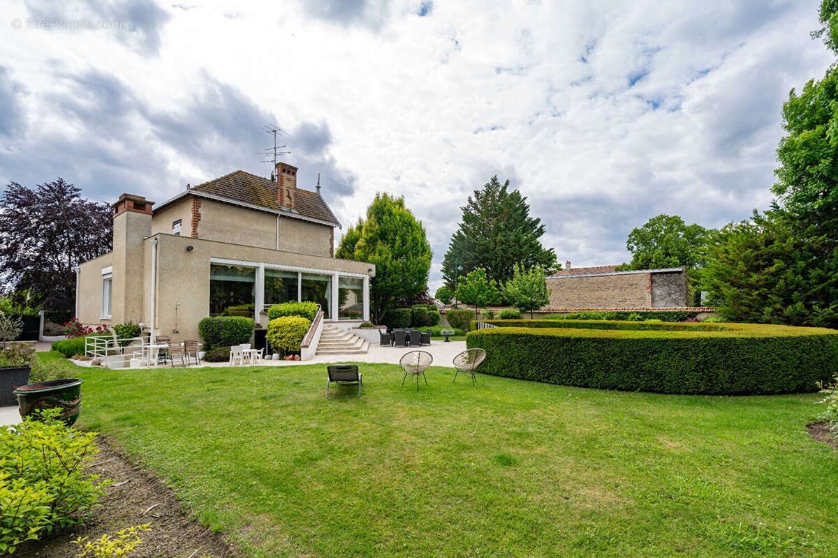 Maison de maître 247 m² avec piscine - vieux bezannes - photo 12