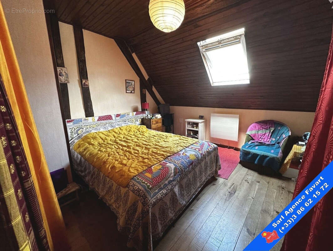 Maison à SAINT-JULIEN-DU-SAULT