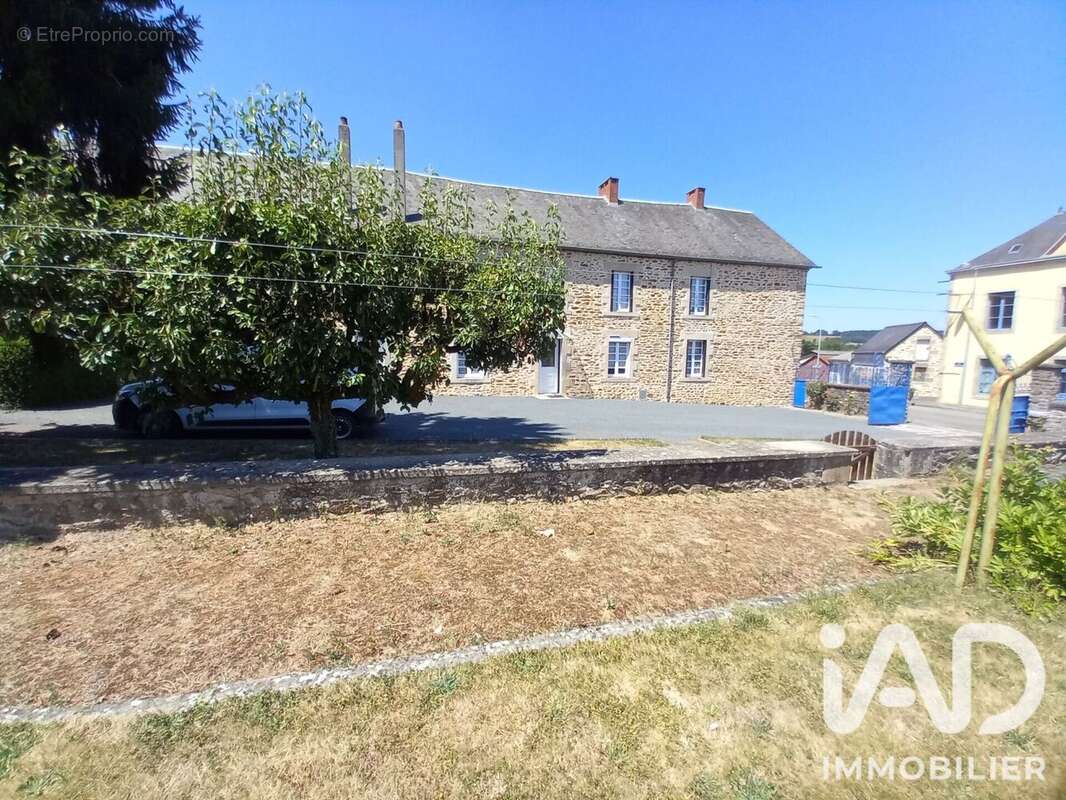 Maison 213 m² à Averton  - photo 2