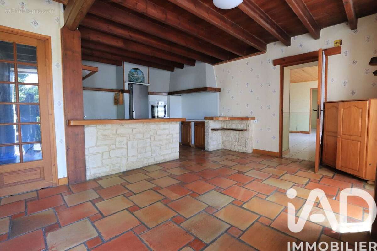 Maison 142 m² à Arcais  - photo 9