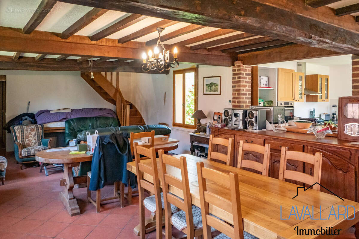 Maison à BEAUFORT-EN-SANTERRE