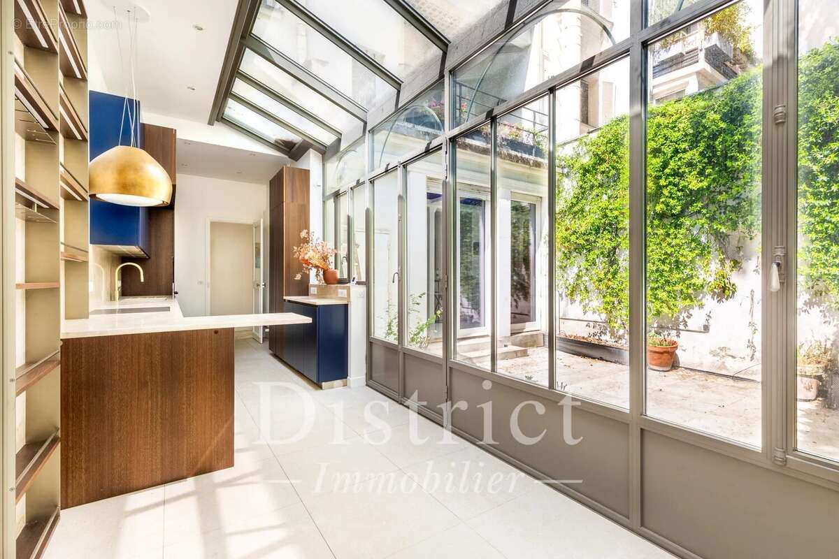 Maison à PARIS-17E