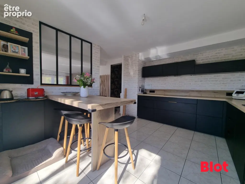 Maison 6 pièces 135 m² à vendre à Vezin-Le-Coquet (35132) - photo 6
