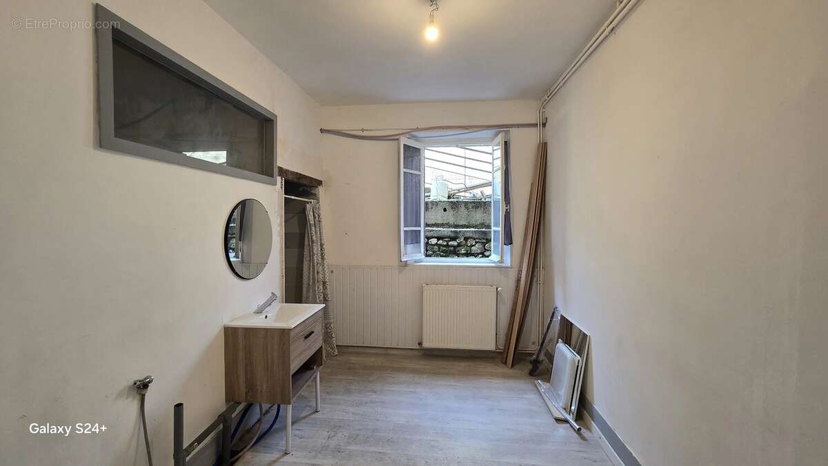 Maison en pierres 135m² - 5 pièces avec jardin - photo 14
