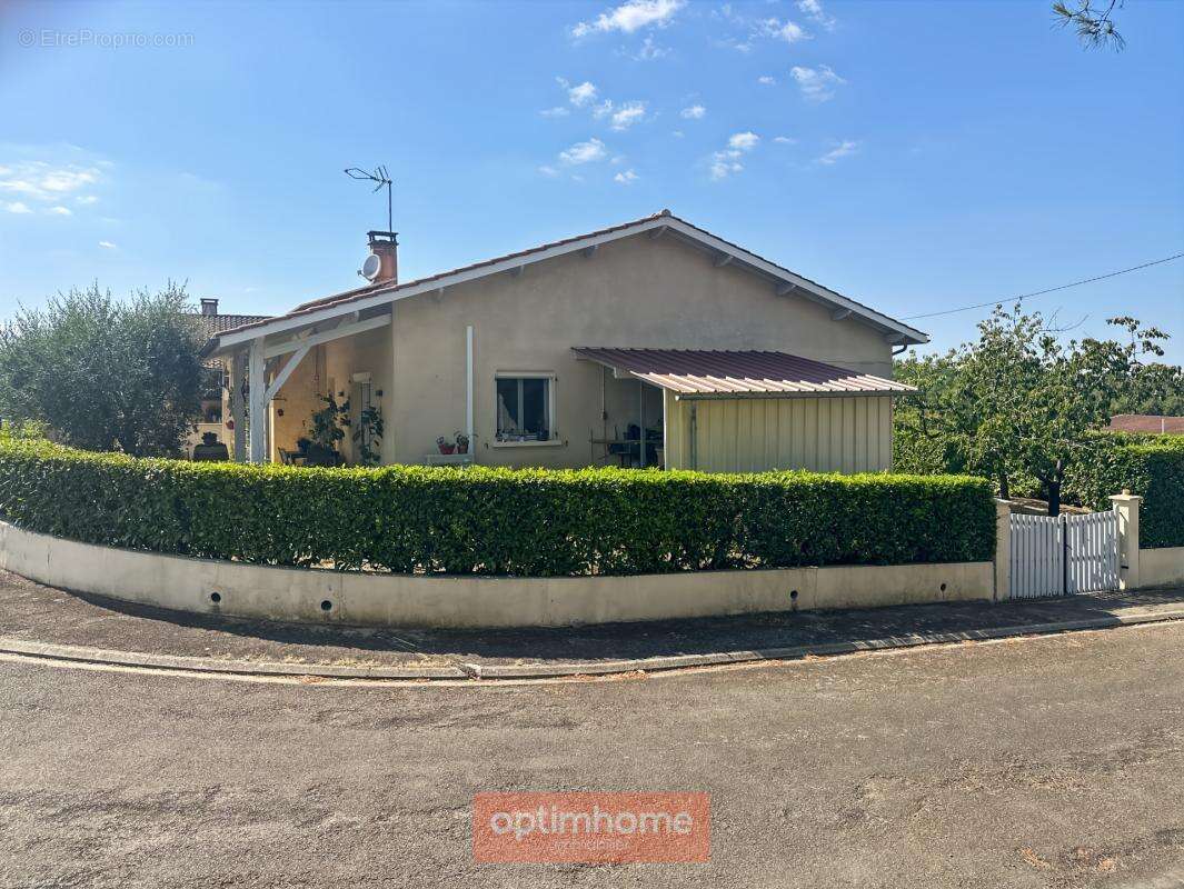 Maison plain-pied 125 M2 habitables, sur sous sol total, proximité tous commerces - photo 2