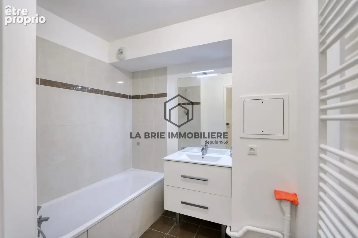 Appartement 3 pièces 63 m² à vendre à Villecresnes (94440) - photo 6