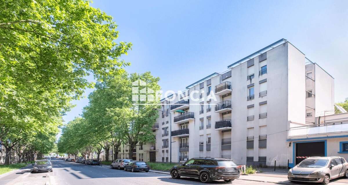 Appartement à SAINT-DENIS