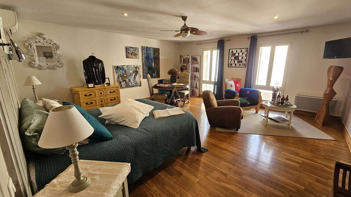 Maison à SAINT-EMILION