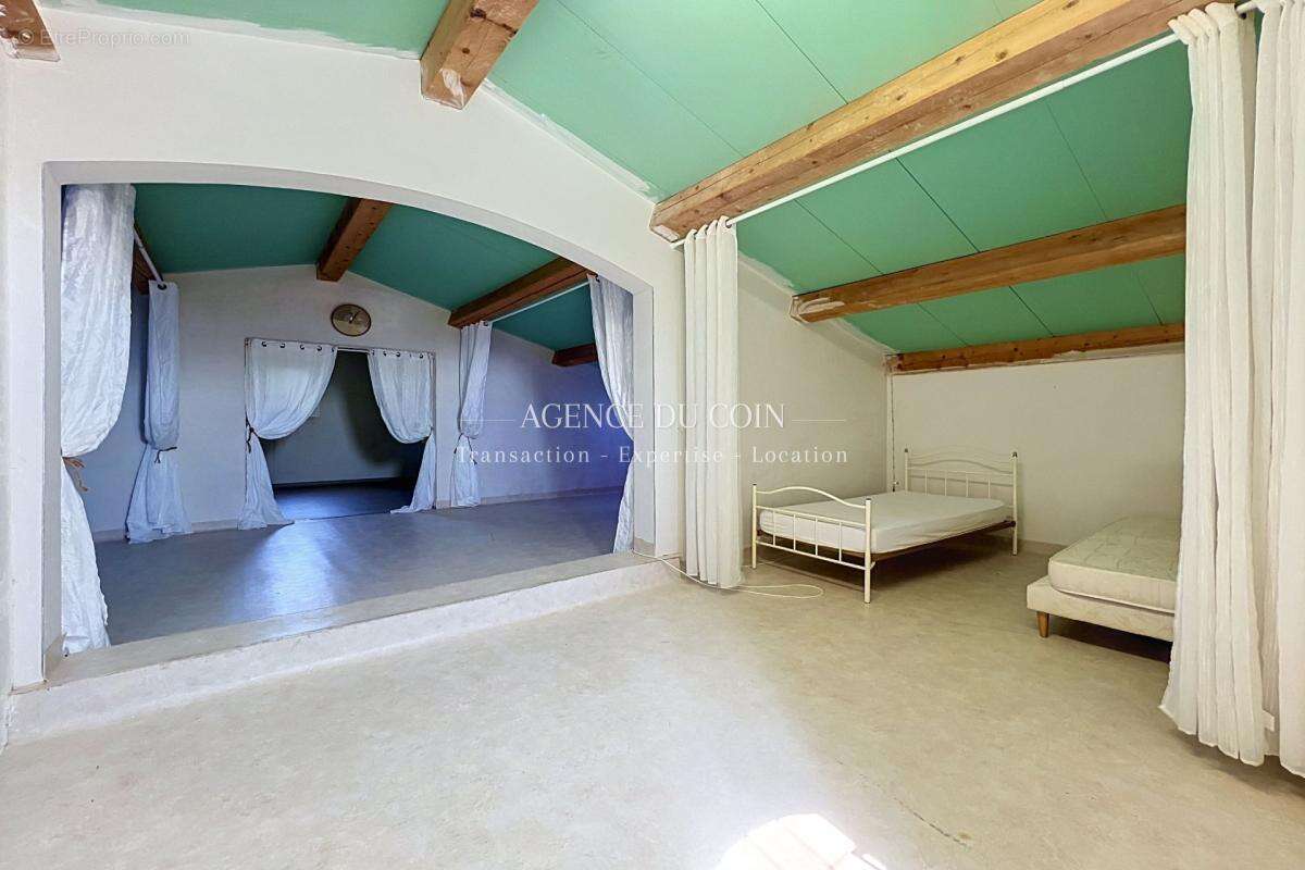 Le Muy 83490 Vaste villa familiale au calme absolu avec pisc - photo 13