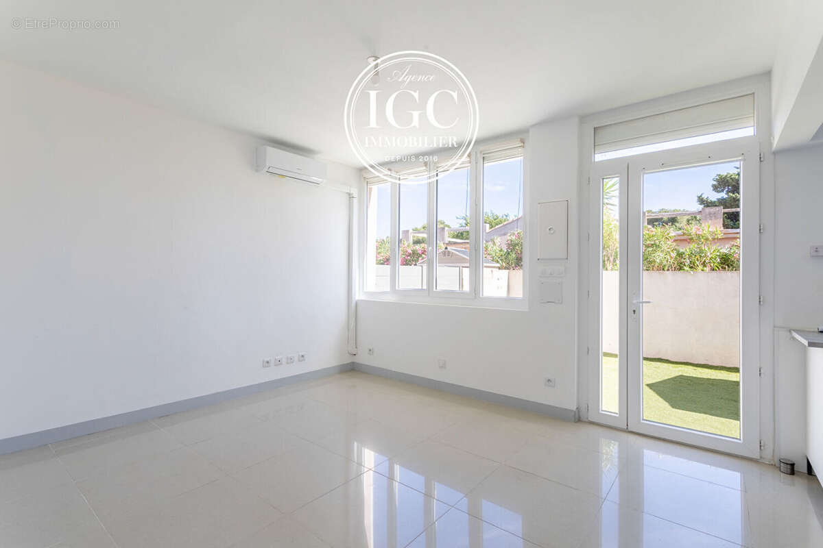 CARRO  Appartement T3  44 m2  Proximité mer  Terrasse - photo 11
