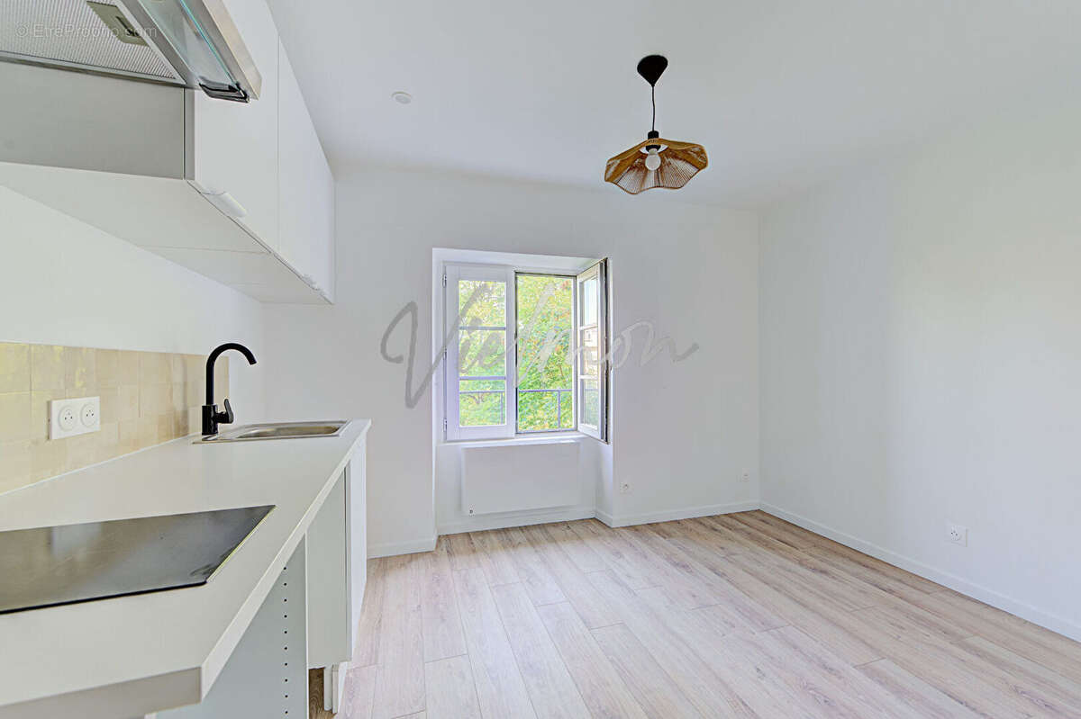 Appartement Saint Germain En Laye 1 pièce(s) 17.21 m2 - photo 2