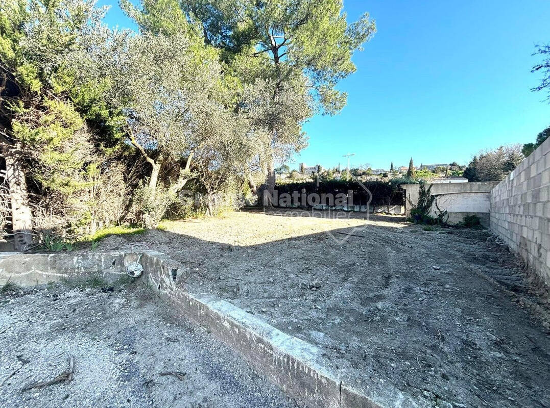 Terrain à SOMMIERES