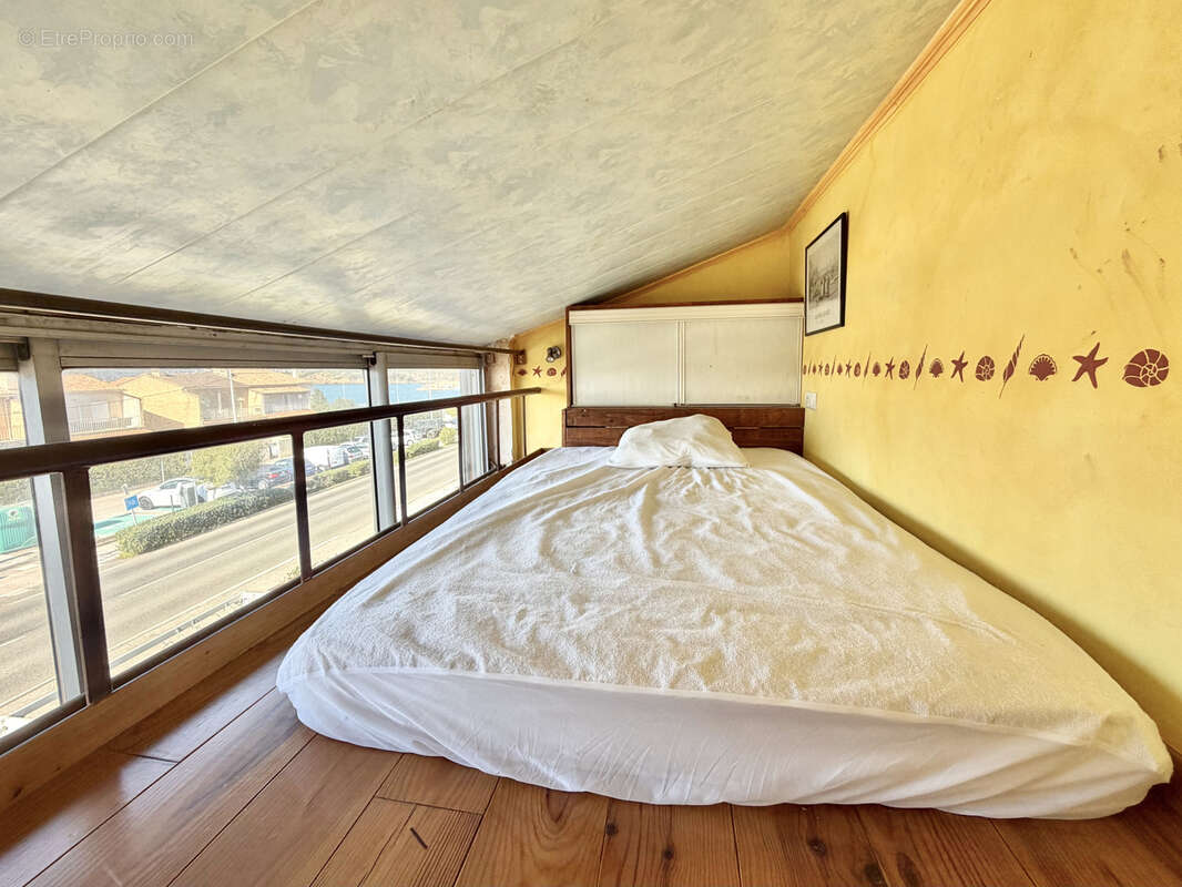 Appartement à SIX-FOURS-LES-PLAGES