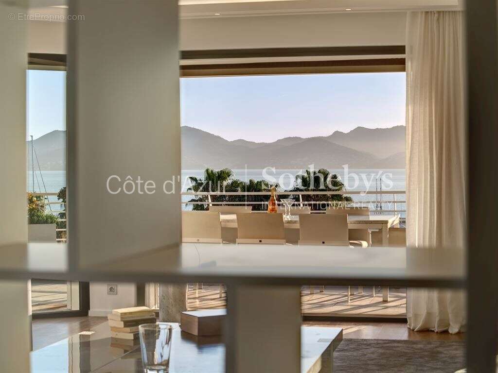 Appartement à CANNES