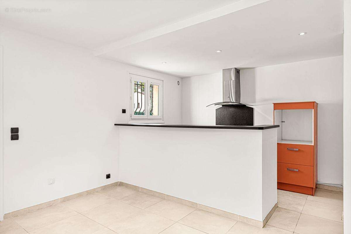 Appartement à PEYMEINADE