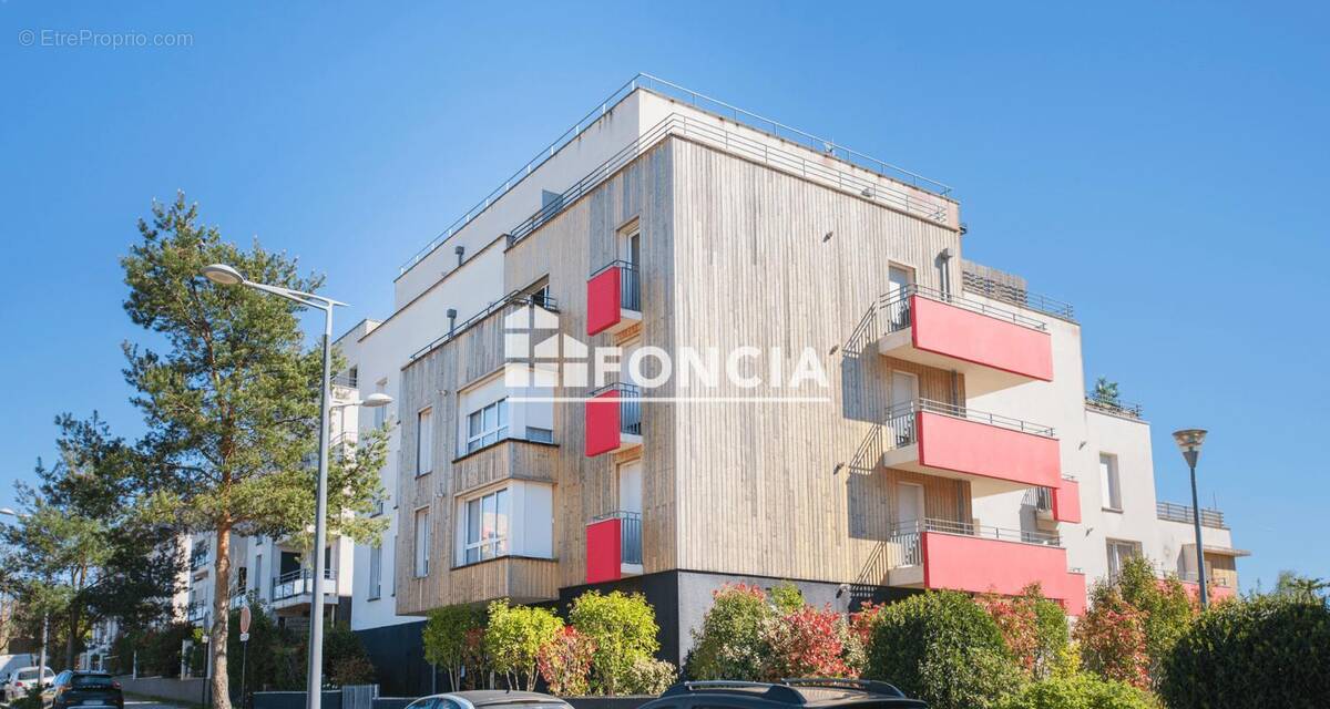 Appartement à SAINT-JEAN-DE-BRAYE