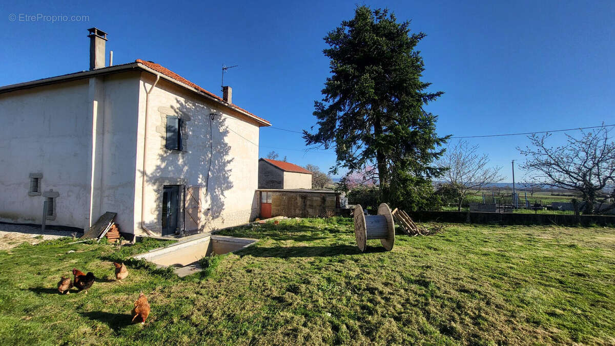 Maison à MOISSIEU-SUR-DOLON