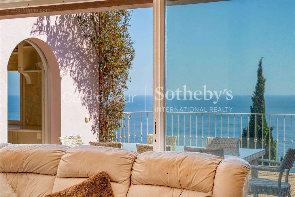 Maison à THEOULE-SUR-MER