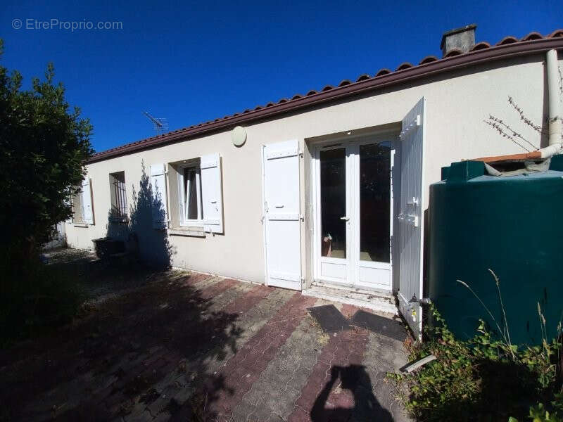 Maison de plain-pied à rafraîchir - Proche centre-ville - photo 3
