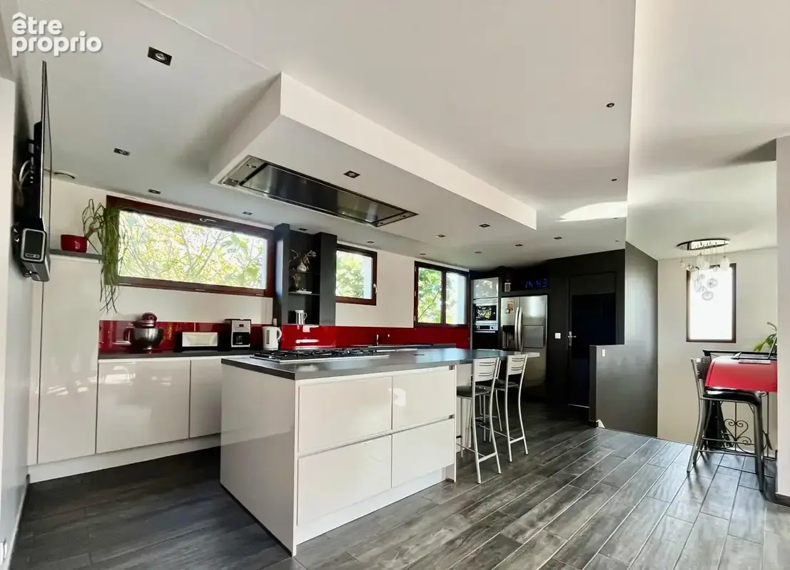 Maison 10 pièces 189 m² à vendre à Montgermont (35760) - photo 4