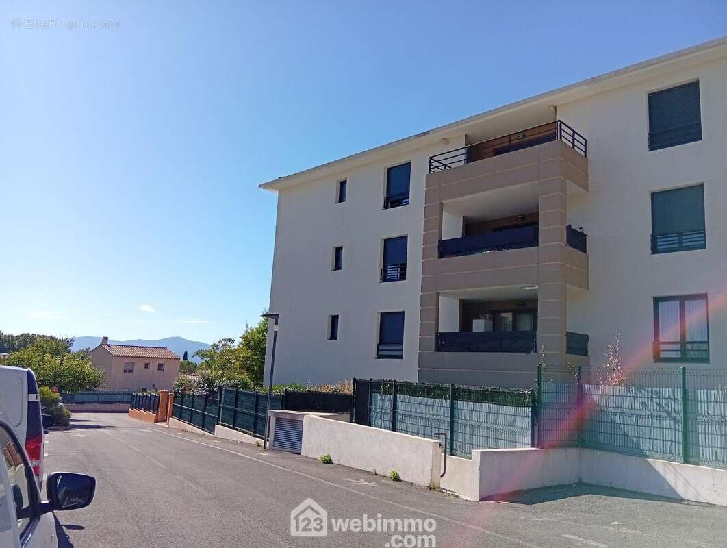 Appartement à LE LUC