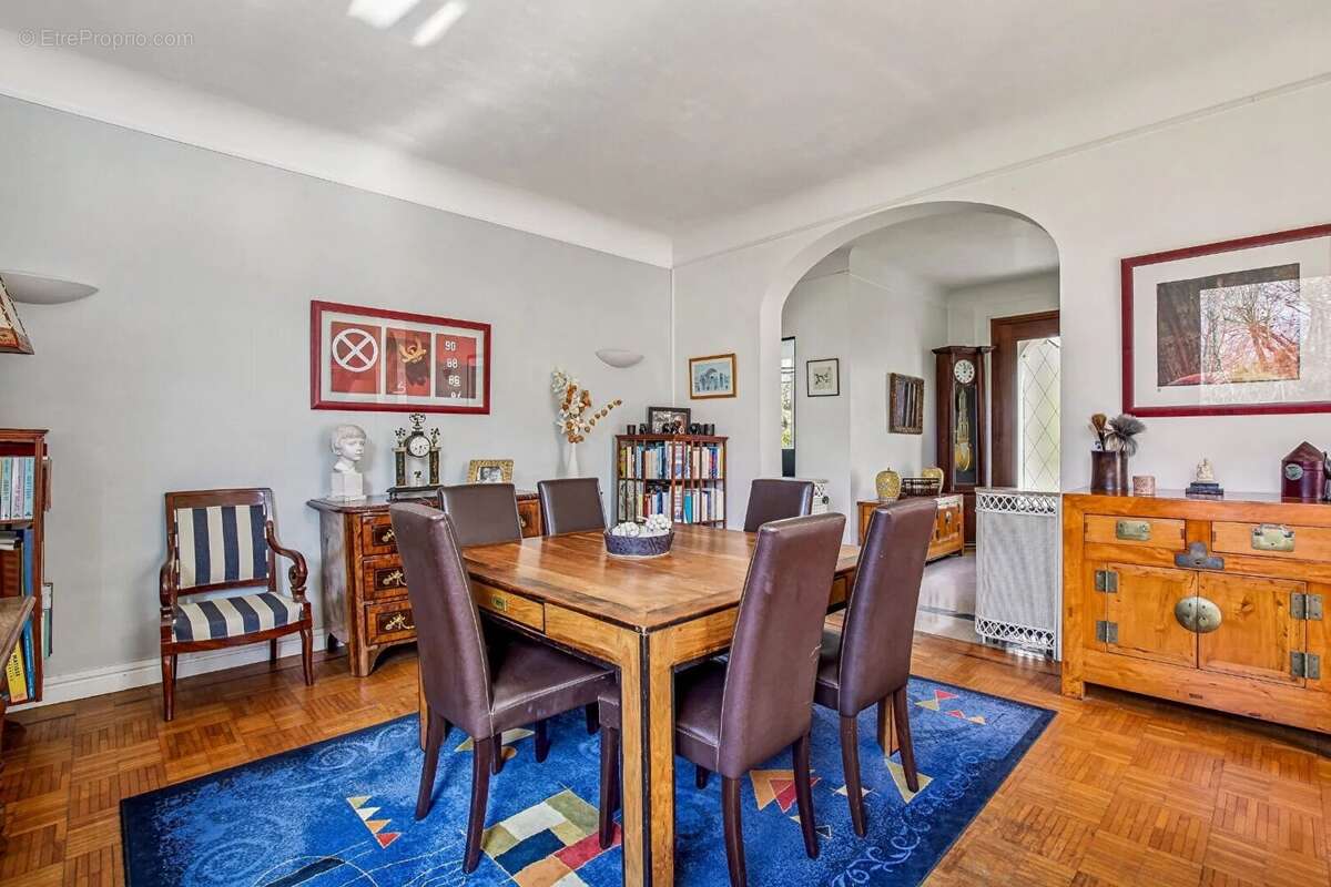 Maison à LE VESINET