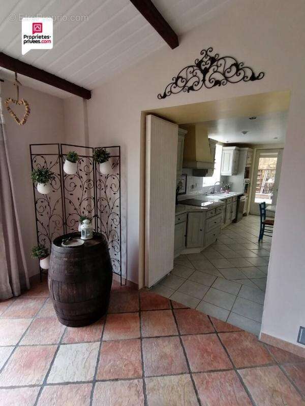 (95450) AVERNES - Maison de village 8 pièce(s) 225 m2, 5 chambres, jardin - photo 4
