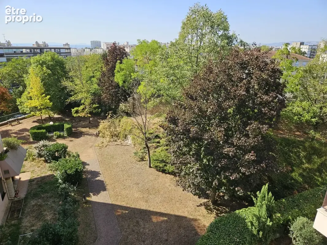 Appartement à vendre 6 pièces CALUIRE ET CUIRE (69) - photo 2