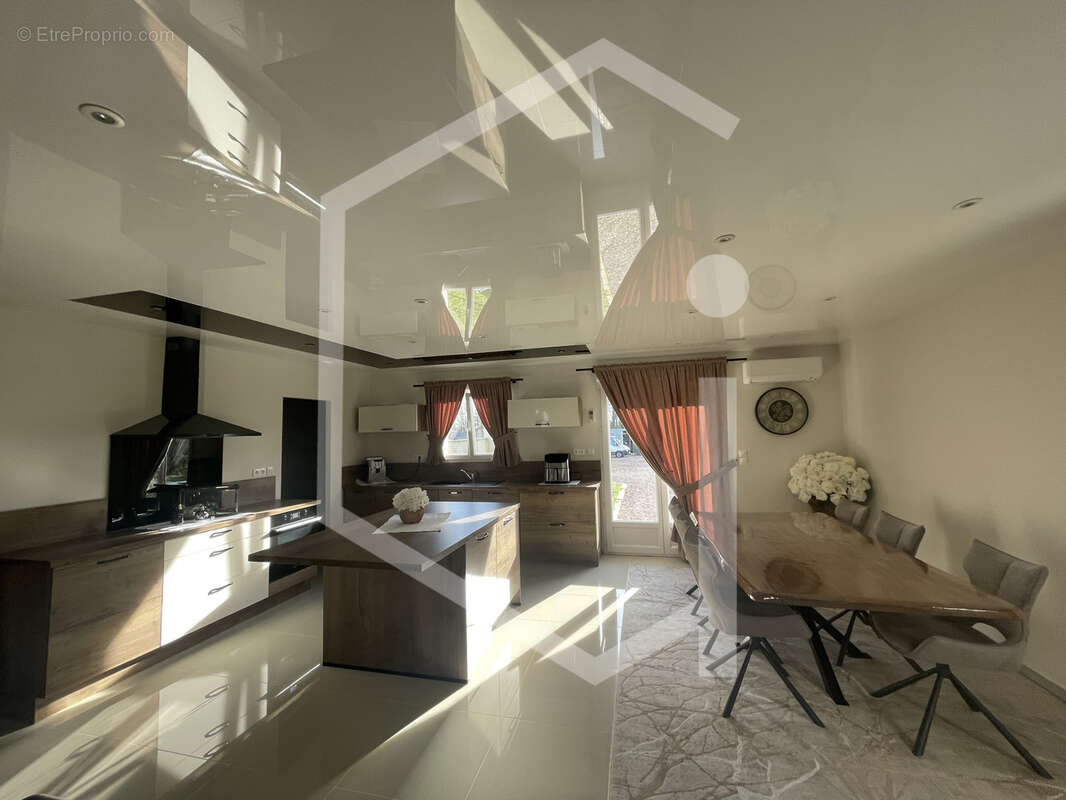 Maison à TRACY-SUR-LOIRE