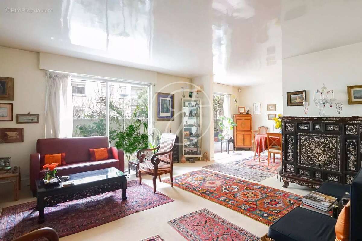 Appartement à PARIS-11E